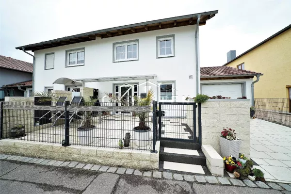Doppelhaushälfte mit Garten, Keller, Terrasse, Balkon & Garage kaufen in 84508 Burgkirchen