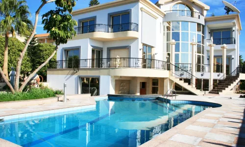Luxus Villa: die perfekte Wahl für ein Leben voller Komfort