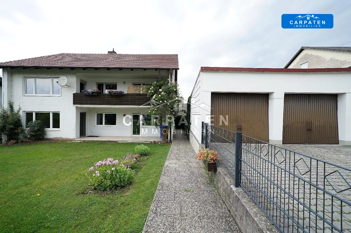 Haus & Garagen