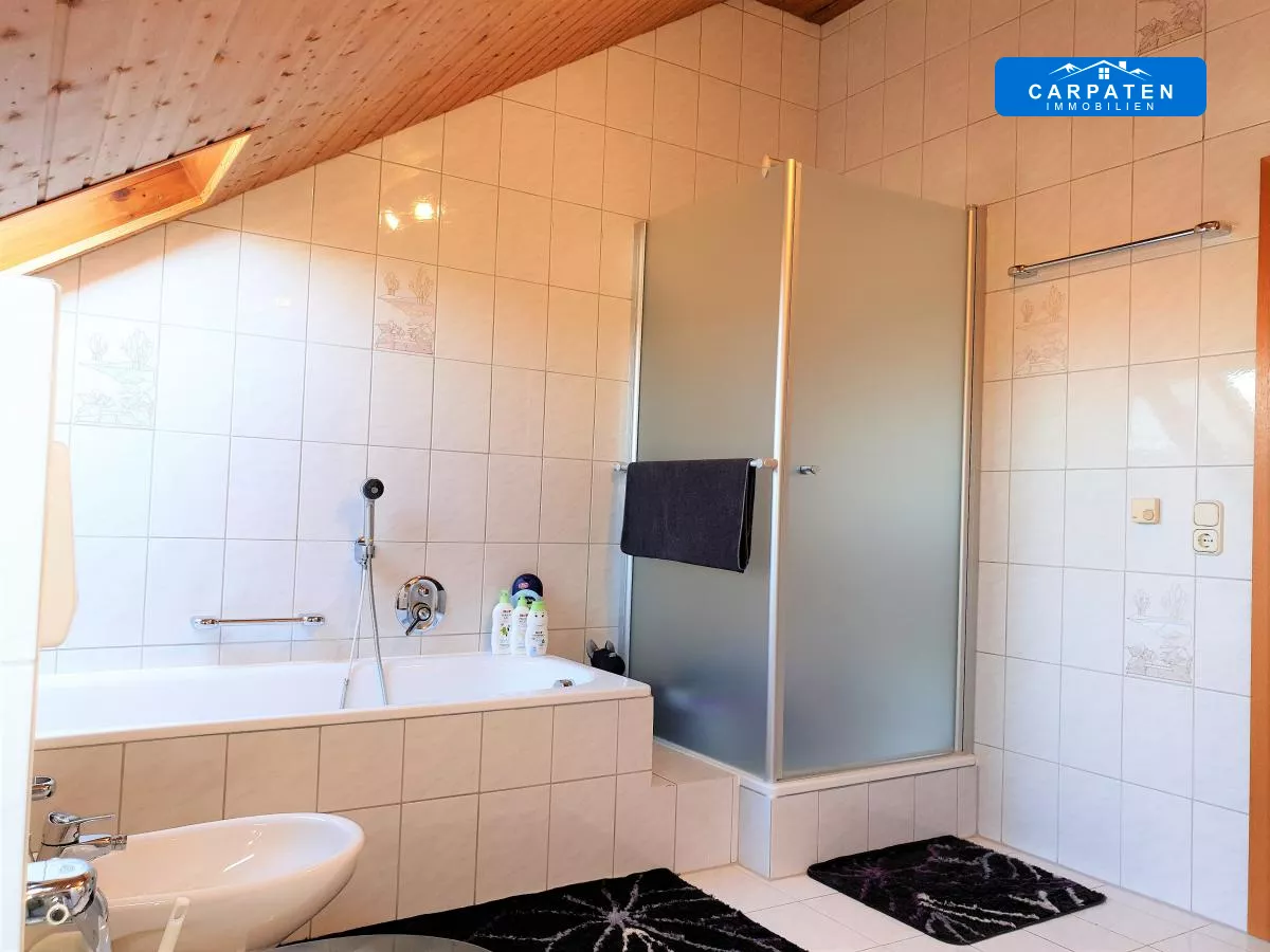 Badezimmer OG.