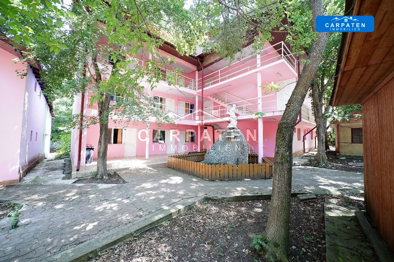 C120 Hotel