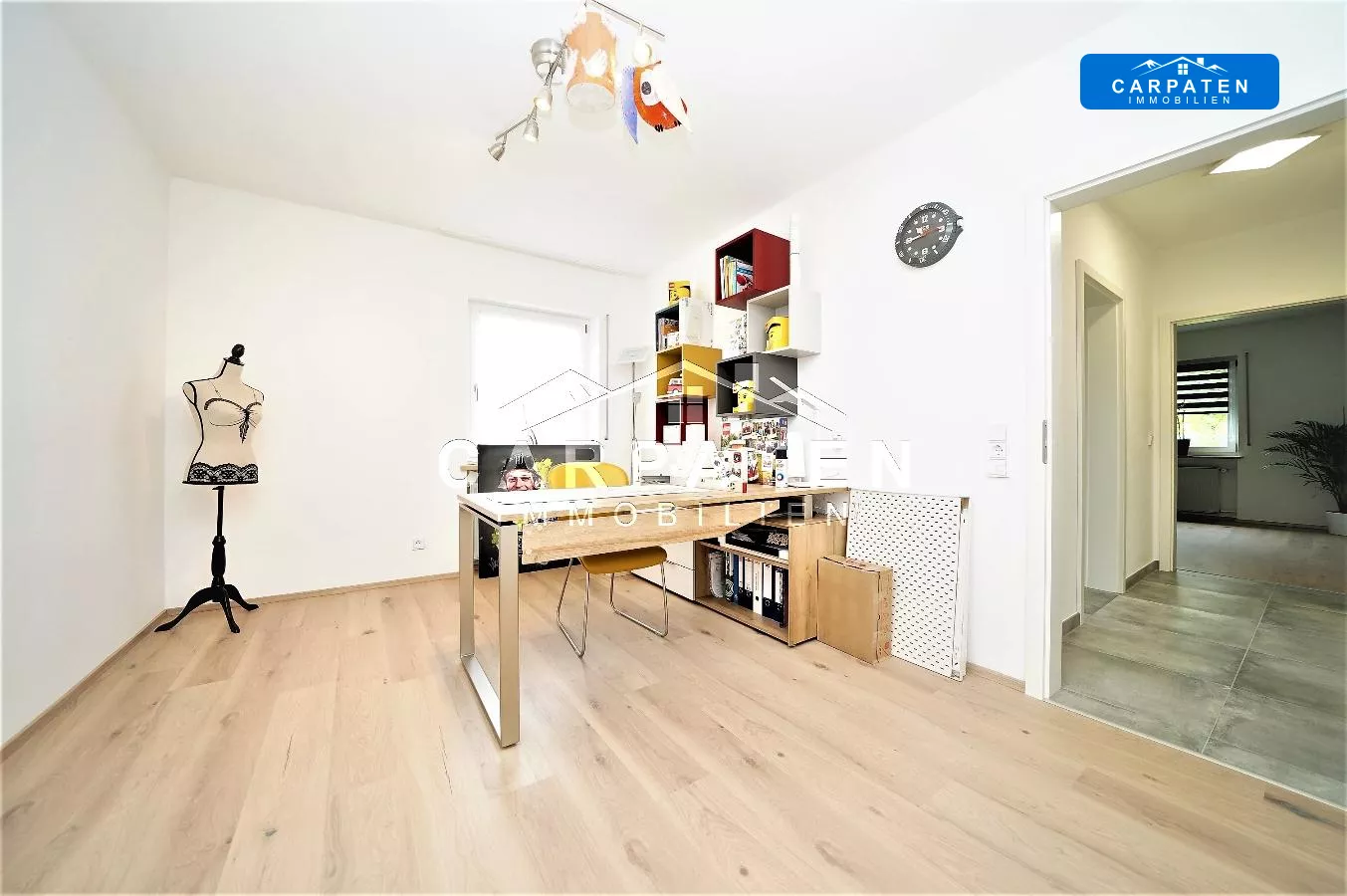Büro EG