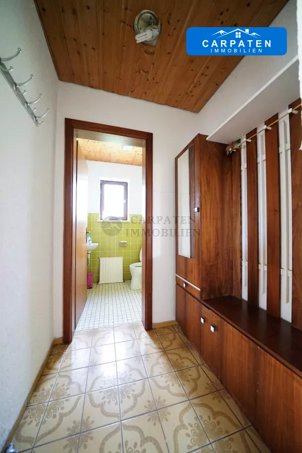 Garderobe EG