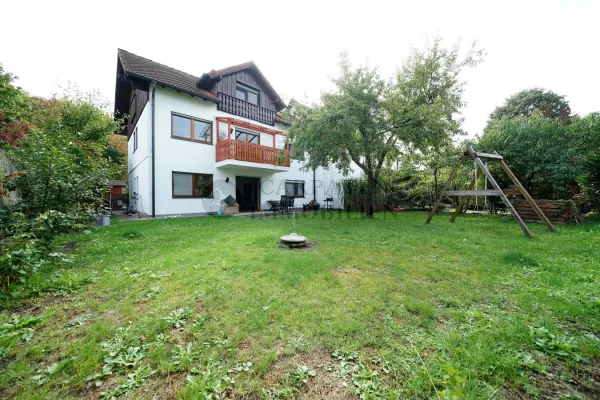 Erbpacht - Mehrfamilienhaus mit 3 Wohnungen, Keller, Garage, Garten und Terrasse - 84503 Altötting