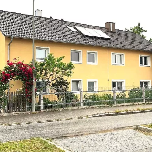 Zweifamilienhaus mit ELW, EBK, Keller, Einzelgarage, Carport und Garten - 84166 Adlkofen