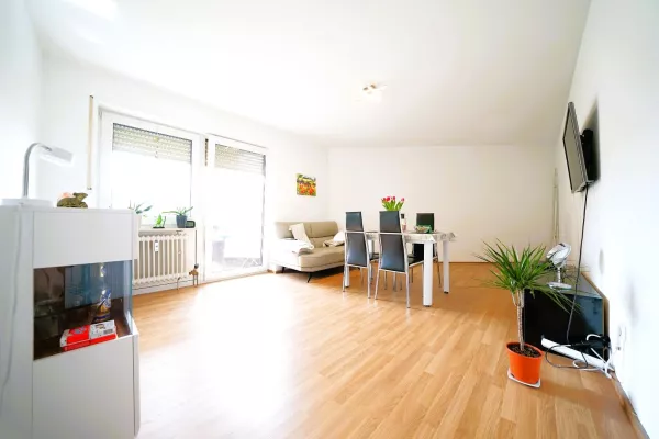 Attraktive Kapitalanlage: Geräumige 3-Zimmer-Wohnung mit Loggia in begehrter Lage - 83024 Rosenheim