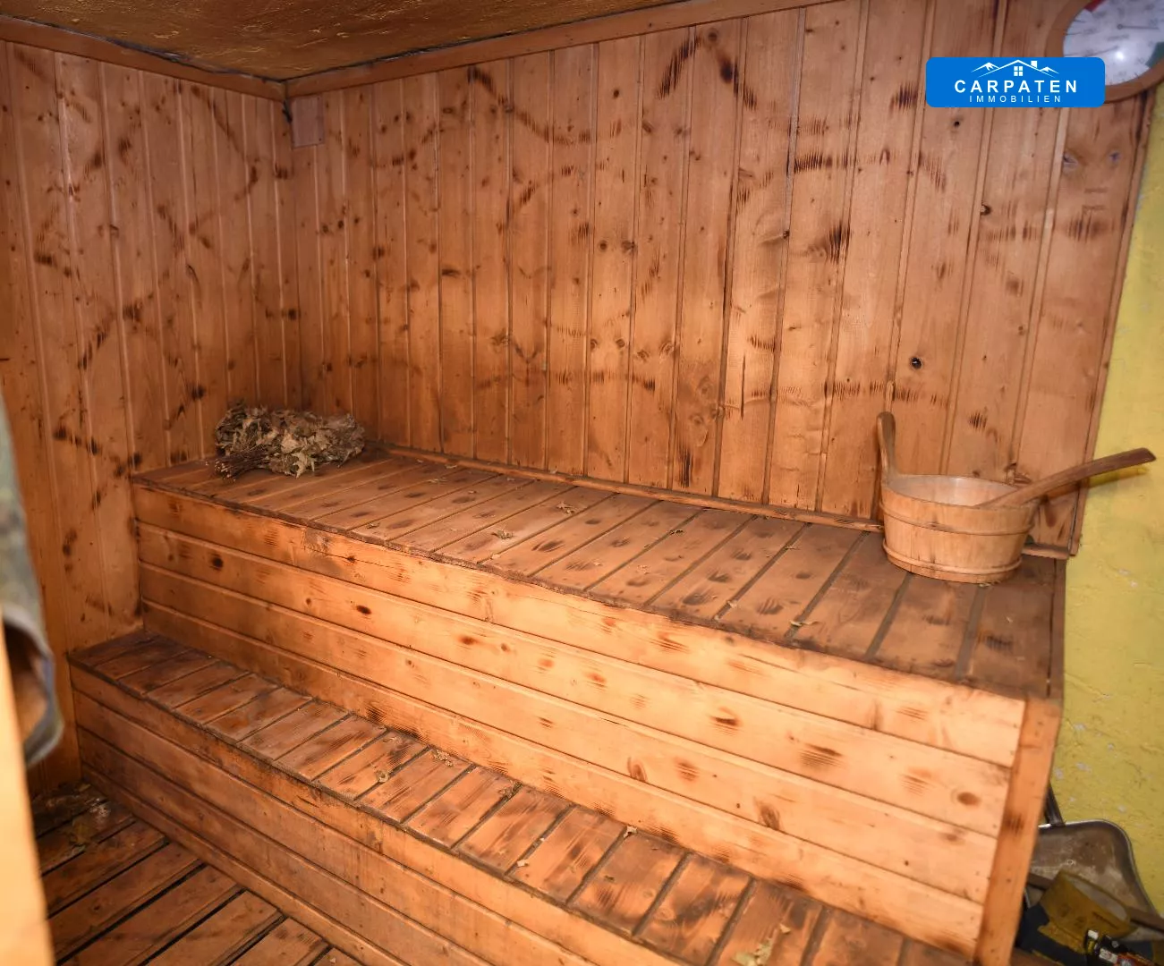 Holzsauna UG