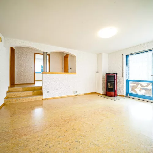 5 Zimmer Erdgeschosswohnung mit ca. 380 m Garten, Terrasse, Doppelgarage kaufen in 84140 Gangkofen