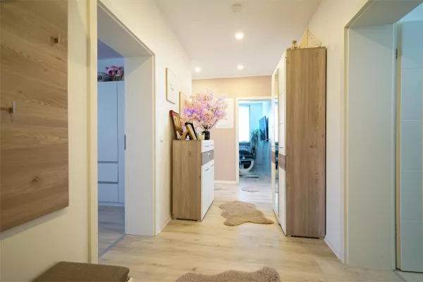 Provisionsfrei: Gepflegte 4-Zimmer-Etagenwohnung – saniert, Keller & 2 Stellplätze - 84140 Gangkofen