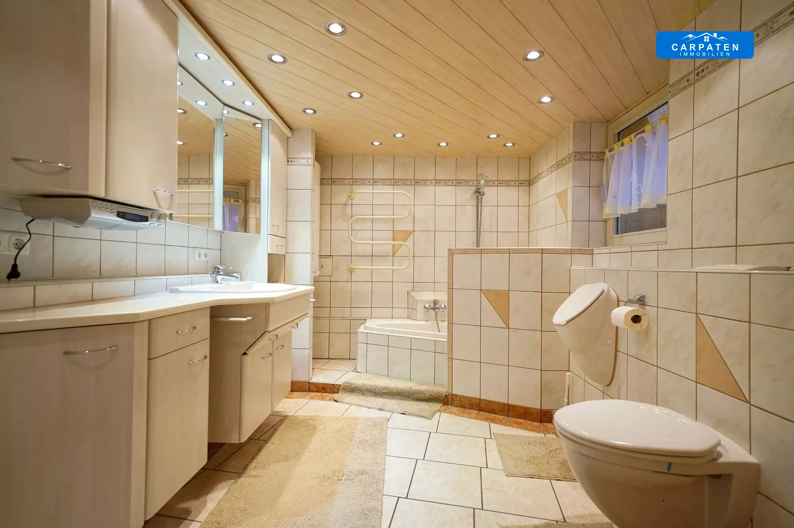 Badezimmer EG