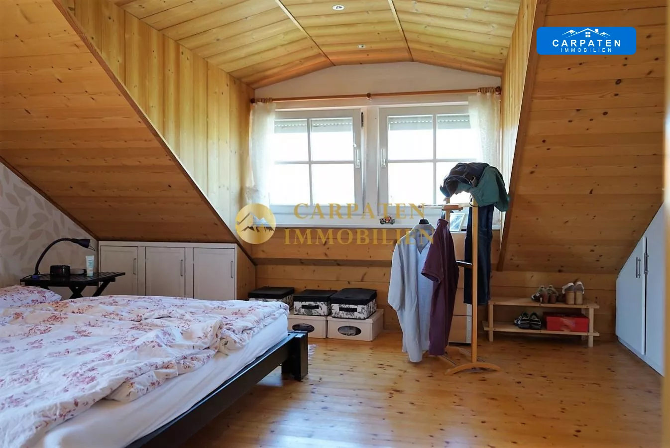 Schlafzimmer DG
