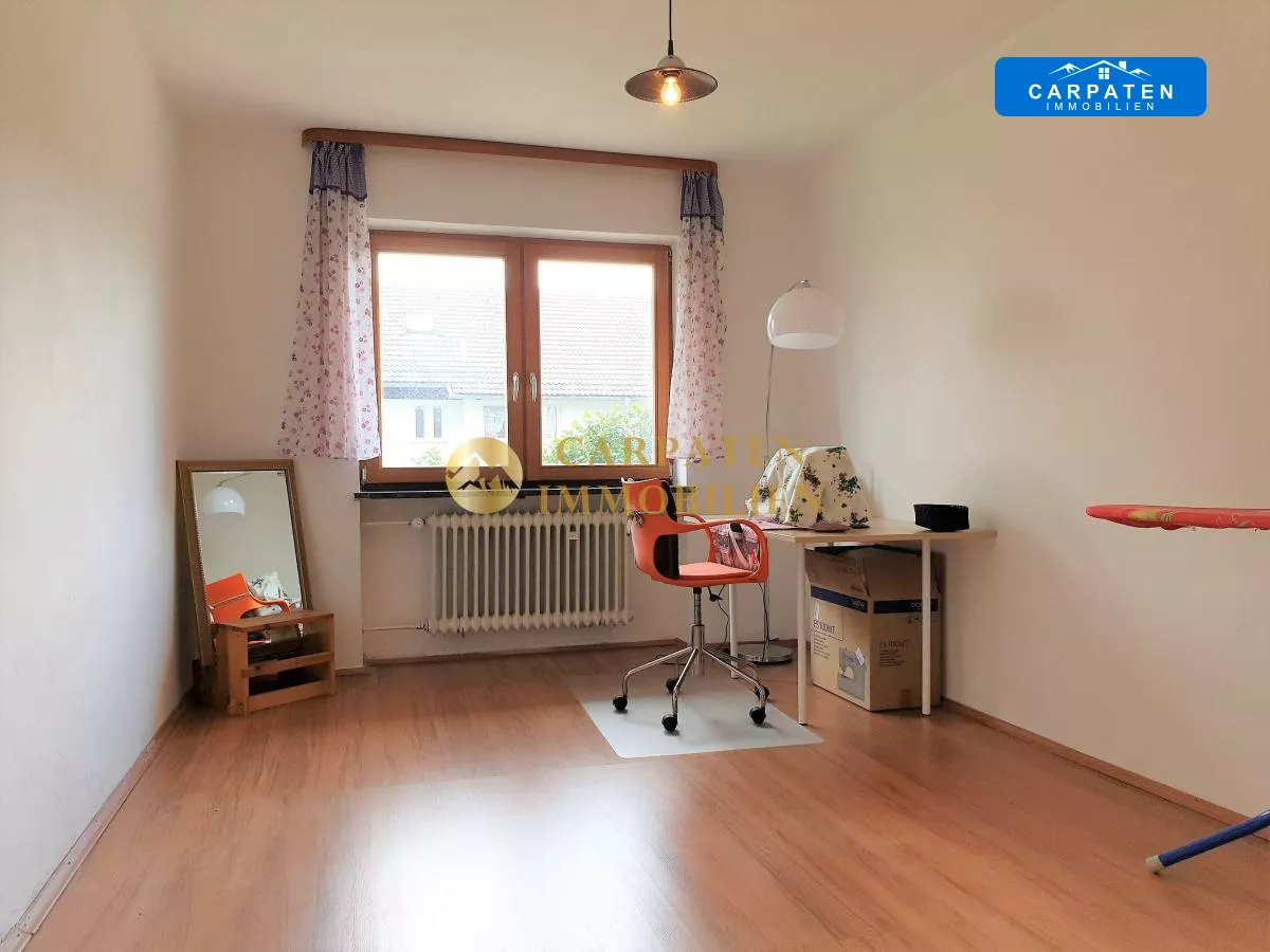 Kinderzimmer 2 EG