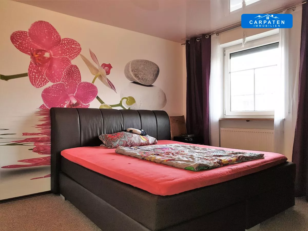 Schlafzimmer 1