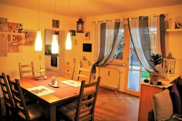 3-Zimmer-Erdgeschosswohnung mit Garten, Terrasse und Garage kaufen in 84149 Velden